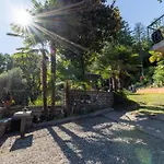Inas Garden Elias Suite, بيت للعطل