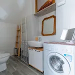 Inas Garden Elias Suite, بيت للعطل لينّو