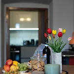 Inas Garden Elias Suite, Lenno