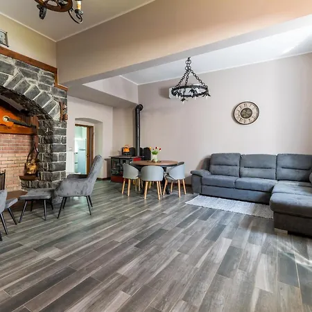 Inas Garden Elias بيت للعطل لينّو