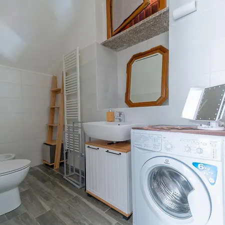 Inas Garden Elias Suite, Vakantiehuis Lenno