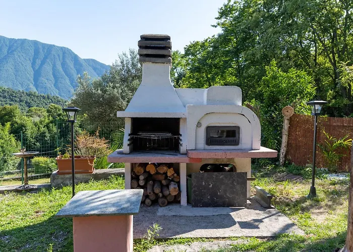 Inas Garden Elias Lenno