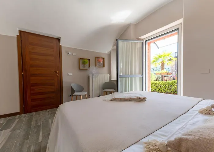 Inas Garden Elias Casa de Férias Lenno