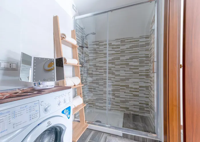 Inas Garden Elias * Lenno