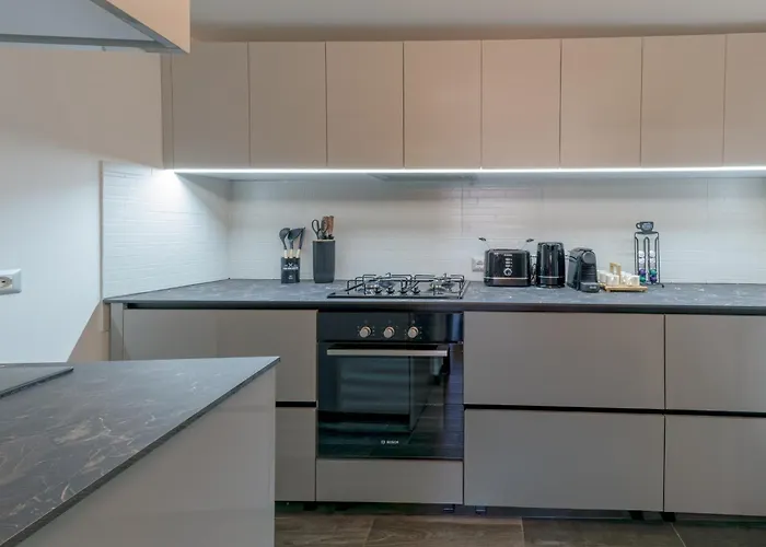 Inas Garden Elias Lenno